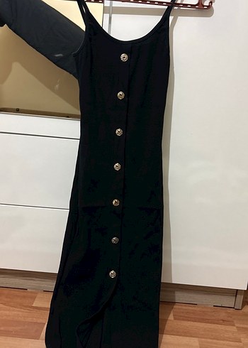 Düğmeli Siyah Uzun İnce Askılı Elbise - Görsel 2