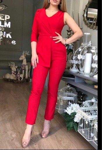 Kırmızı ceket tulum