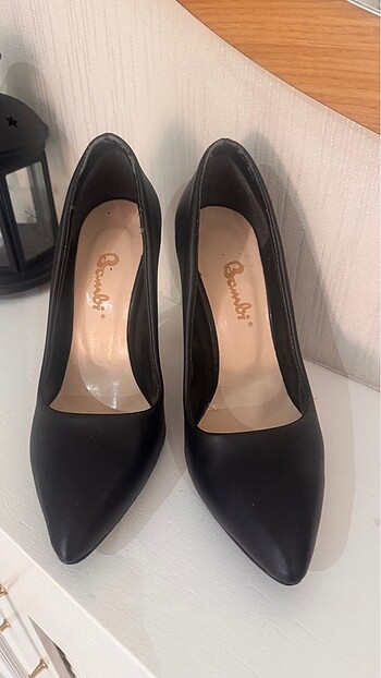 Bambi Siyah mat stiletto