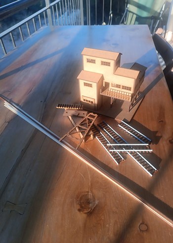 Model tren diorama bina - Görsel 7