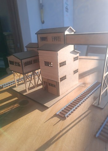 Model tren diorama bina - Görsel 3
