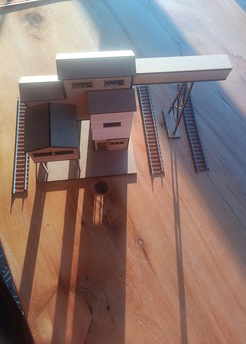 Model tren diorama bina - Görsel 5