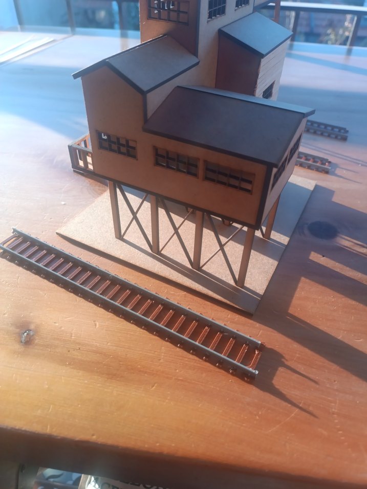 Model tren diorama bina - Görsel 2