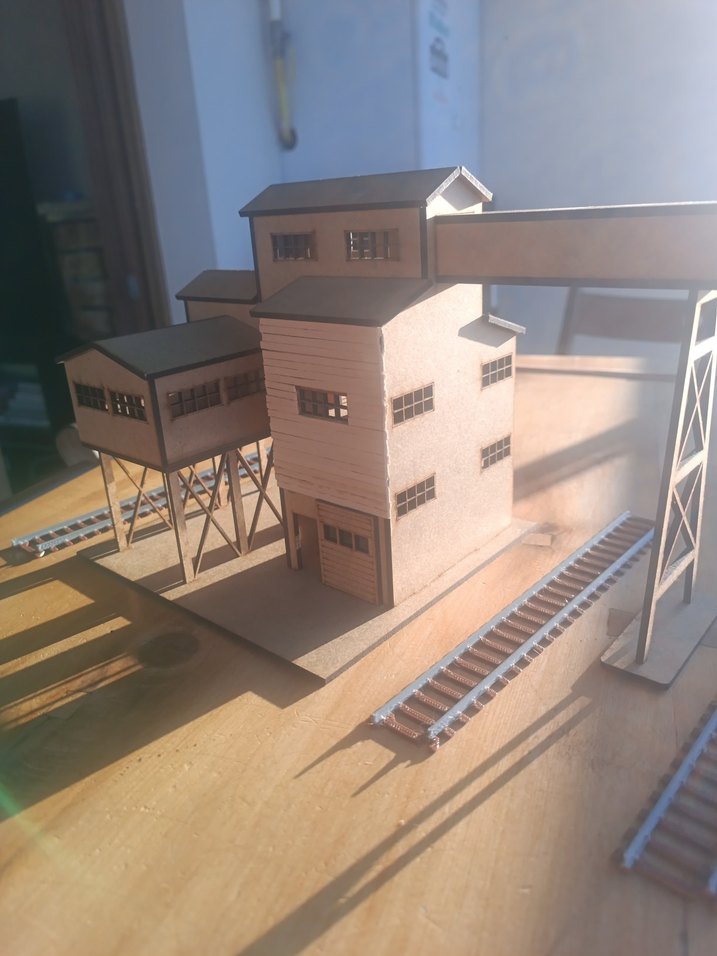 Model tren diorama bina - Görsel 3