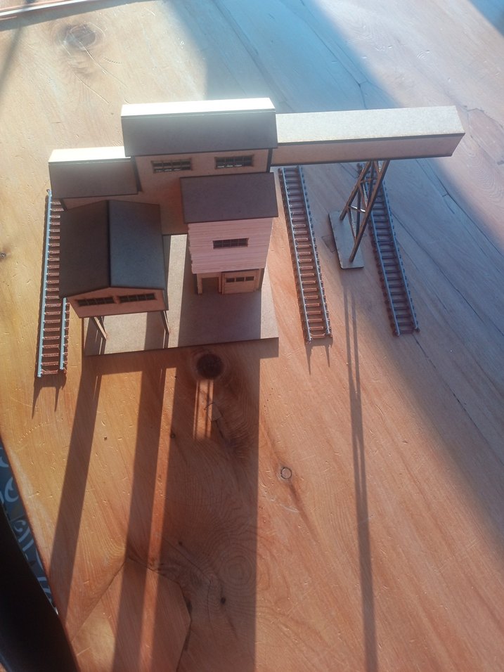 Model tren diorama bina - Görsel 5