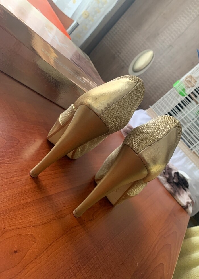 Klasik platform topuklu ayakkabı - Görsel 3