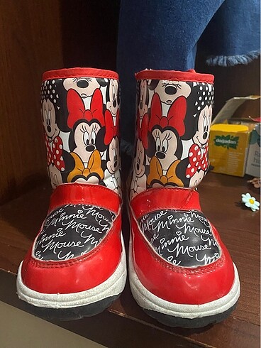 LC Waikiki çocuk bot