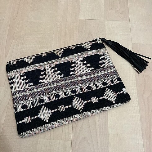 Bershka clutch