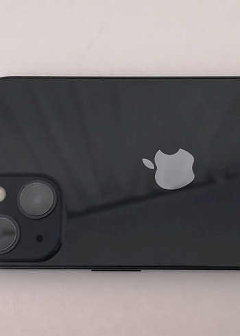 Siyah iPhone 13 - Görsel 3