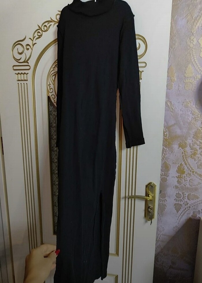 Yırtmaç detaylı elbise - Görsel 2