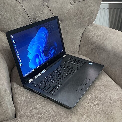 Hp TERTEMİZ SIFIR AYARINDA HP LAPTOP