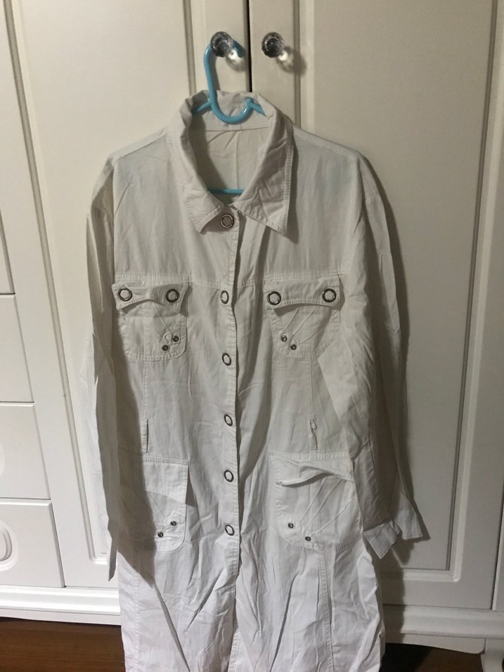 Düğmeli Uzun Kollu Beyaz Keten Gömlek - Görsel 2