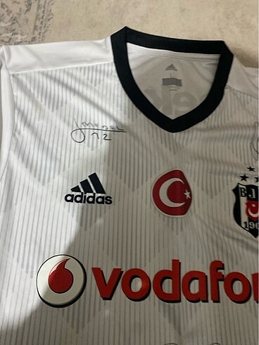 l Beden beyaz Renk Beşiktaş imzalı forması