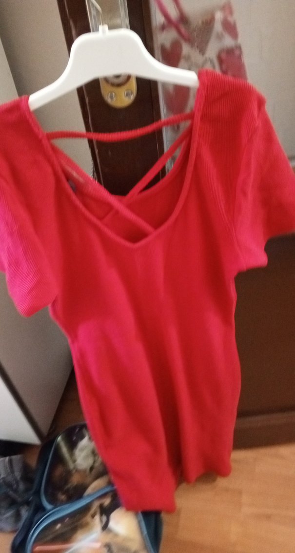 Kırmızı V Yaka Dar Kesim Midi Elbise - Görsel 2