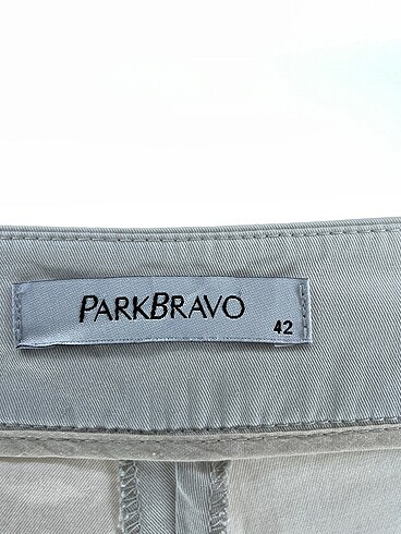 42 Beden gri Renk Park Bravo Kumaş Pantolon %70 İndirimli.
