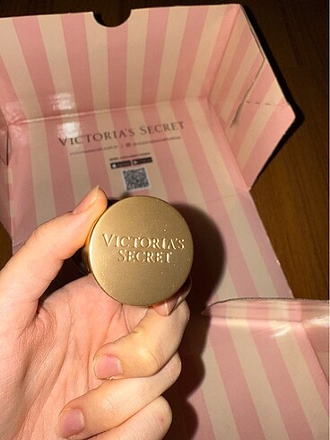 Beden Renk Victoria secret coconut passion vücut spreyi