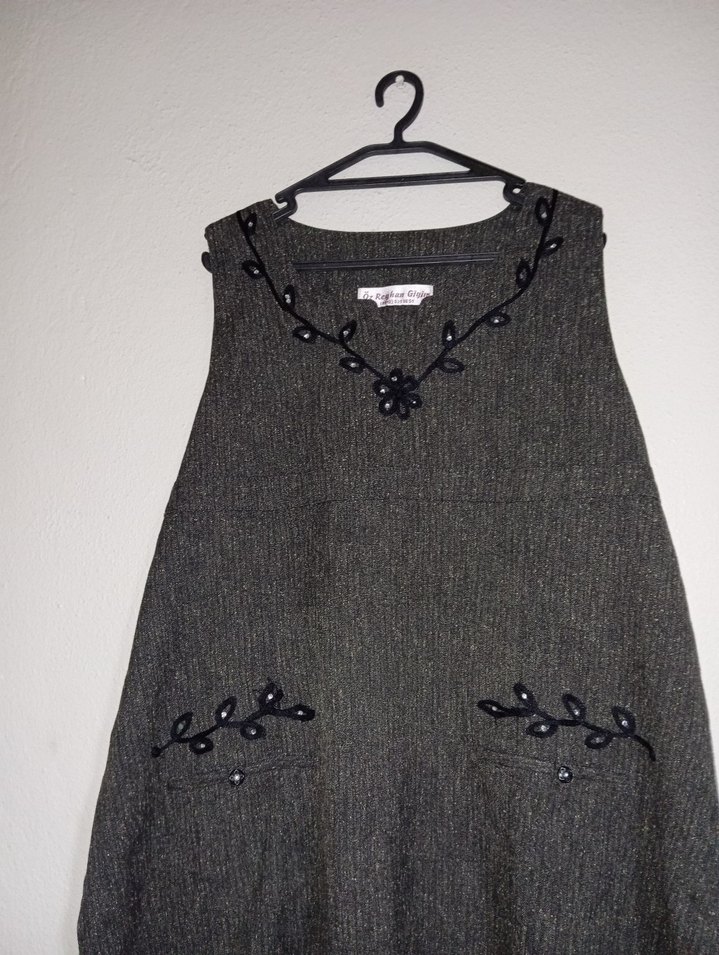 Gri Nakışlı V Yaka Triko Süveter - Görsel 2