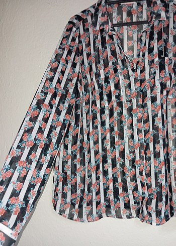 Çiçekli Düğmeli Uzun Kollu Kadın Gömlek - Görsel 3