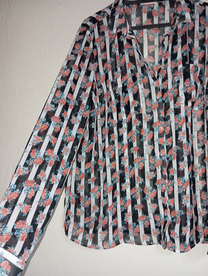 Çiçekli Düğmeli Uzun Kollu Kadın Gömlek - Görsel 3