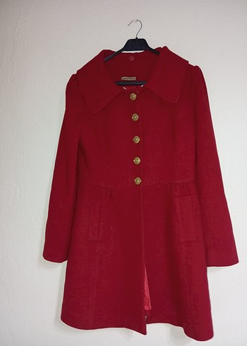 Düğmeli Kırmızı Kadın Kaban - Görsel 2