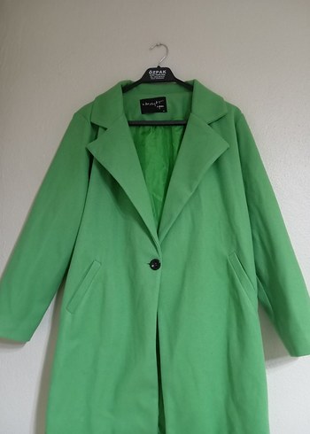 Yeşil Düğmeli Midi Kadın Kaban - Görsel 2