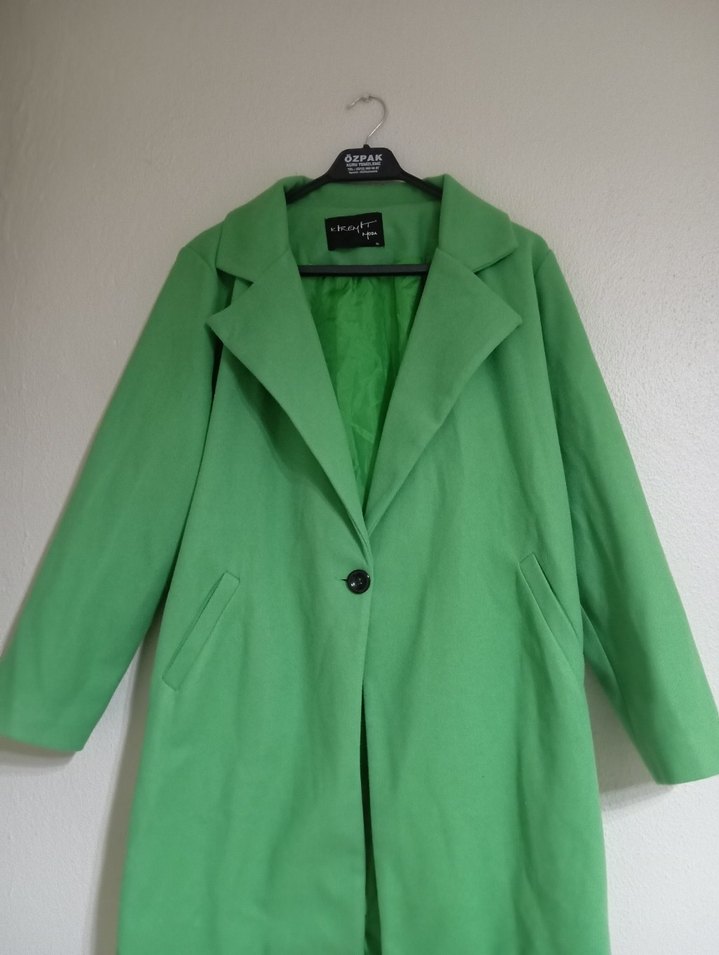 Yeşil Düğmeli Midi Kadın Kaban - Görsel 2