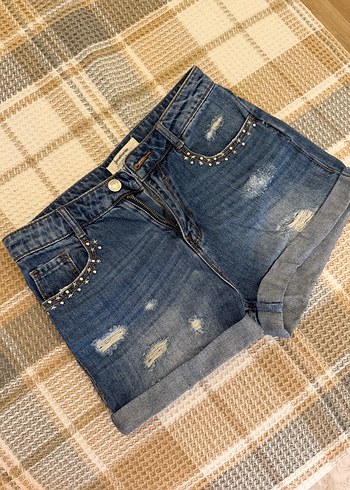 Stradivarius distressed Mavi Mini Kot Şort