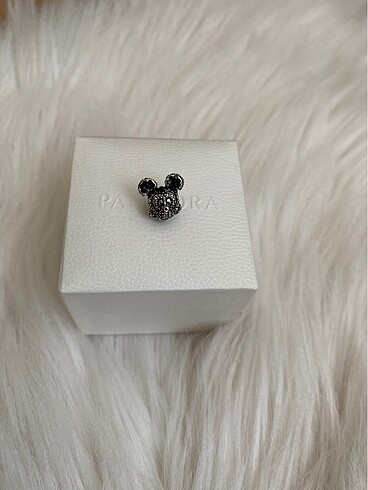  Beden Mickey mouse charm