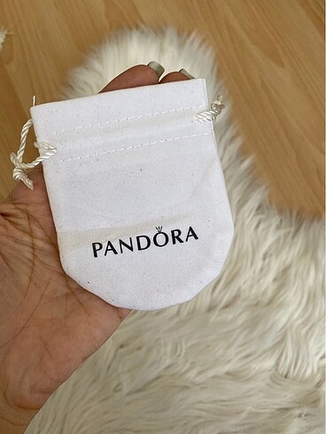 Pandora kadife beyaz kese