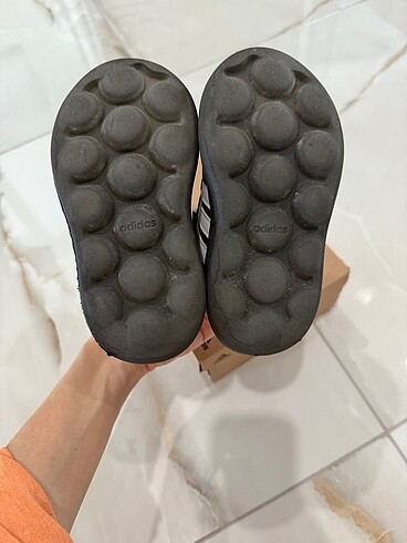 26 Beden siyah Renk Adidas kids bubble comfy siyah ayakkabı
