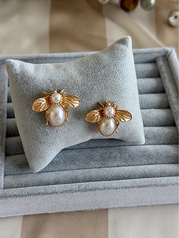 Zara Arılı inci gold küpe