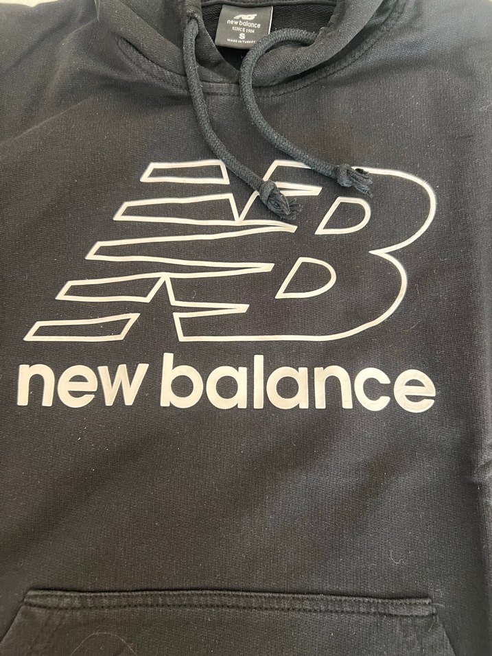 Siyah New Balance Kapüşonlu Sweatshirt - Görsel 3