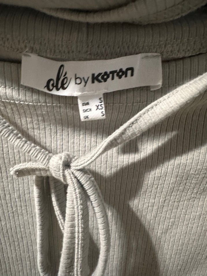 Bej Yüksek Yakalı Uzun Kollu Kadın Kazak - Görsel 3