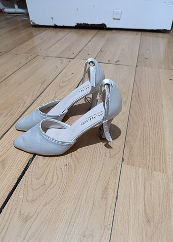 gri gümüş detaylı stiletto - Görsel 2