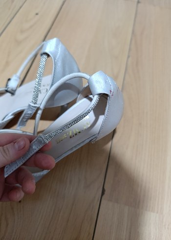 gri gümüş detaylı stiletto - Görsel 4