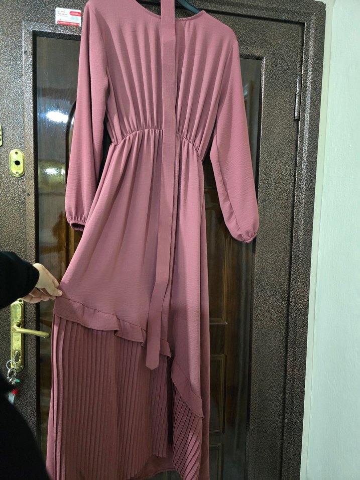 Piliseli Uzun Kollu Pembe Uzun Elbise - Görsel 3