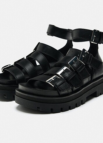 Zara Zara lastik tabanlı sandalet