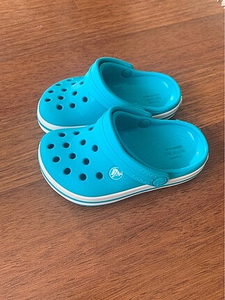 Yepyeni Crocs terlik