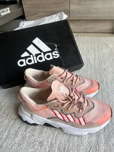 Adidas spor ayakkabı