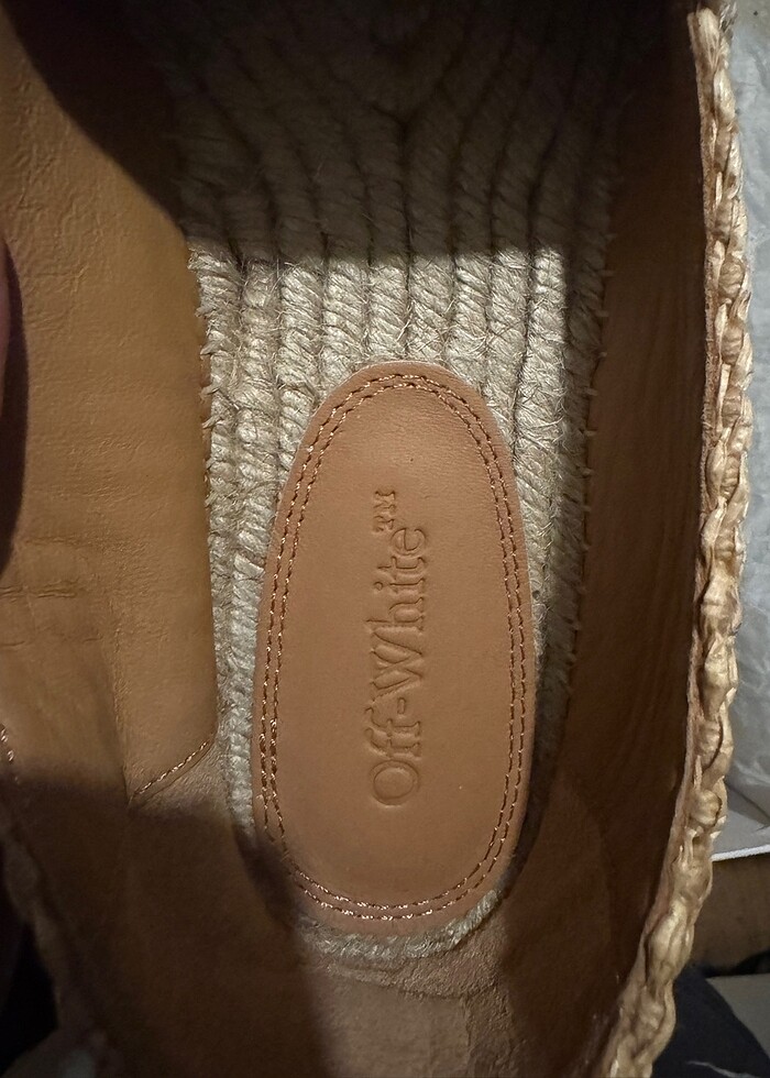 Off White - Görsel 3