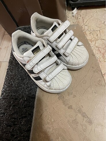 Adidas spor ayakkabı
