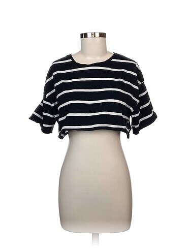 Stradivarius T-shirt %70 İndirimli.