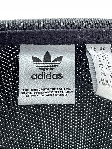 38 Beden siyah Renk Adidas Bluz %70 İndirimli.