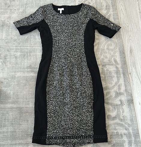 s Beden siyah Renk 4 elbise 500 TL