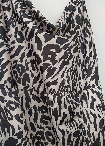 40 Beden Leopar desen ince askılı elbise