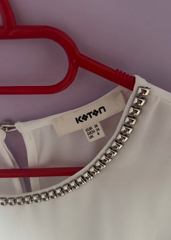 Zincir Detaylı Beyaz Kadın Bluz - Görsel 2