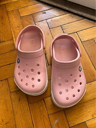 Pembe crocs