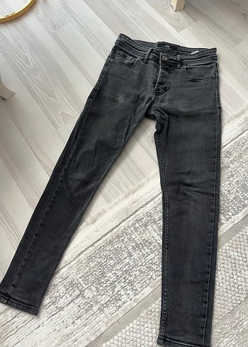 31 Beden Gri Düğmeli Skinny Denim Pantolon