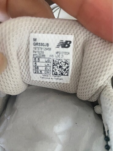 38 Beden ten rengi Renk NEW BALANCE YURTDIŞI ÇIKIŞLIYENİ BEJ RENGİ