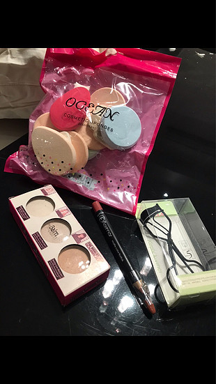 The Balm Makyaj set